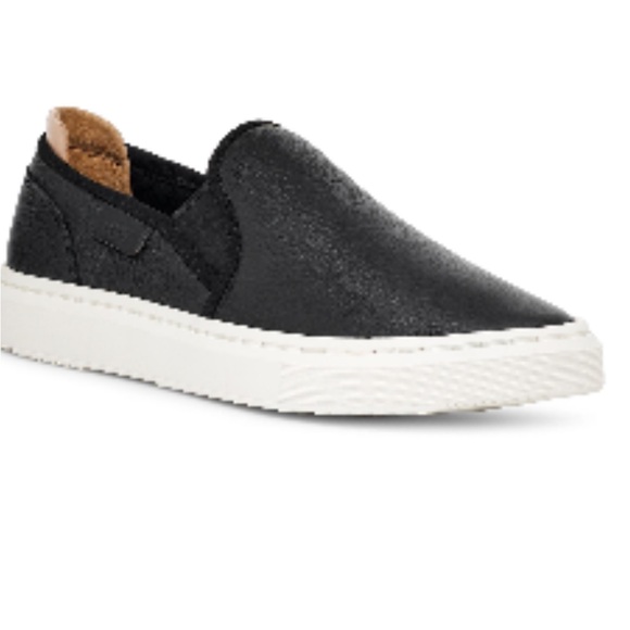 UGG Womens Alameda Slip on Shoes-size 10M Black - Picture 1 of 6